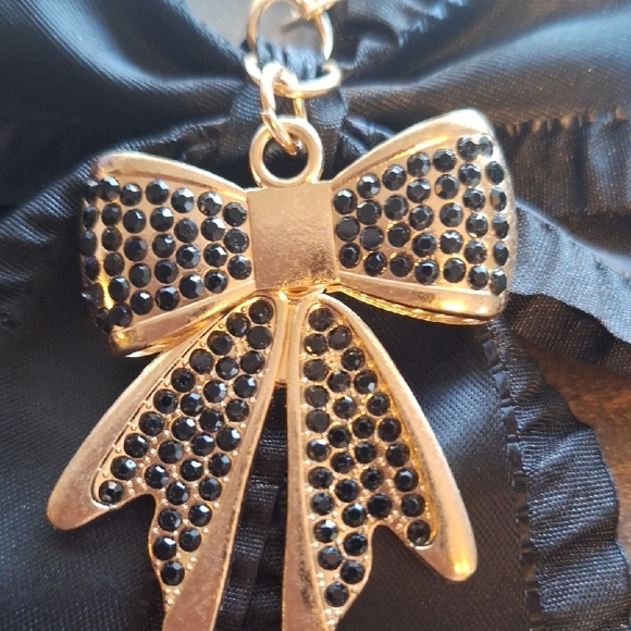 Elegant Black and Gold Bow Bag Charm - Picture 2 of 5